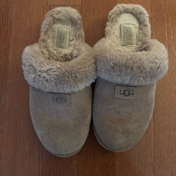 UGG Shoes - Ugg slippers, size 8